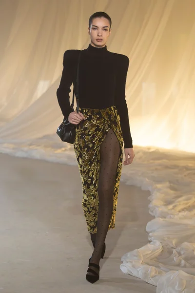 Look 33